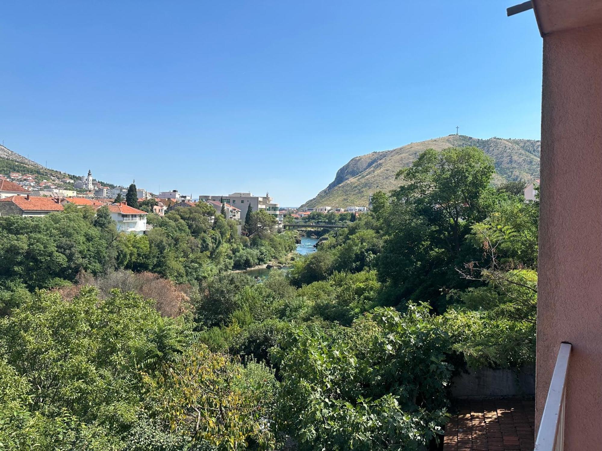 Apartment Collina Mostar Bagian luar foto