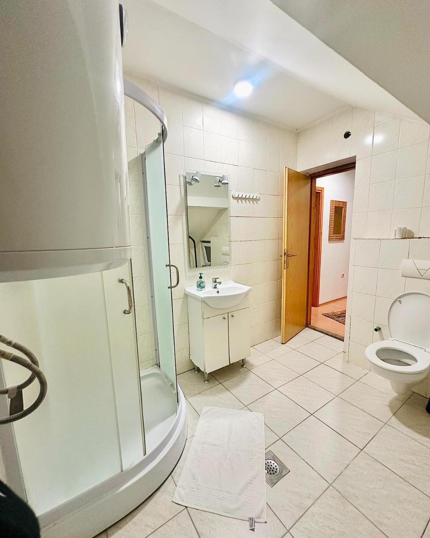 Apartment Collina Mostar Bagian luar foto
