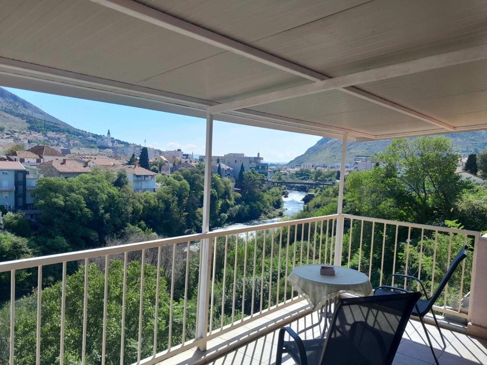Apartment Collina Mostar Bagian luar foto